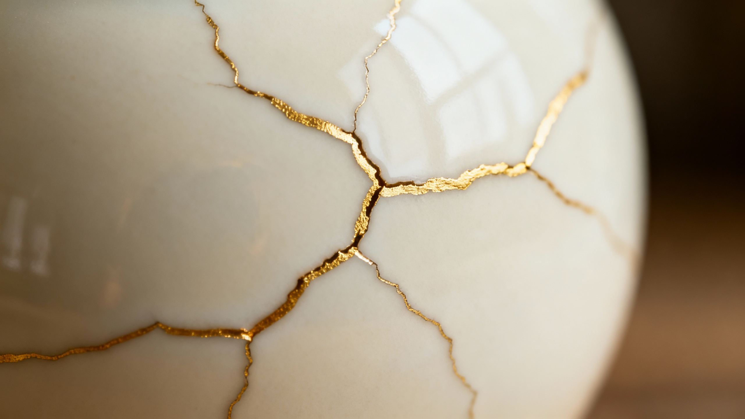 Featured image for Breaking Free: Effective Techniques for Coping with Acne Scars